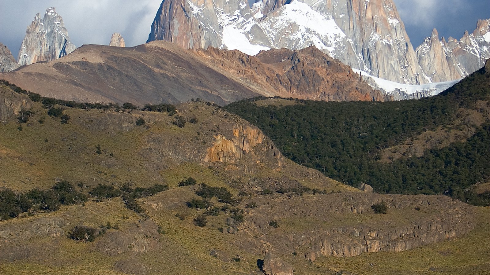 El Chalten town with Fitz Roy mountain