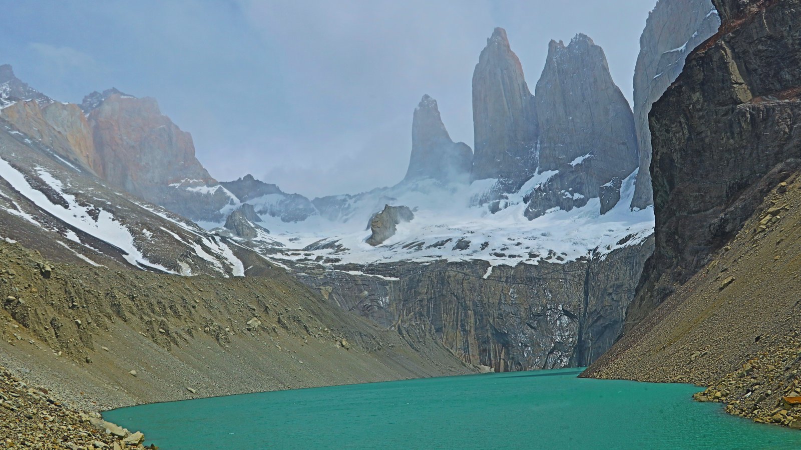 Las Torres del Paine towers