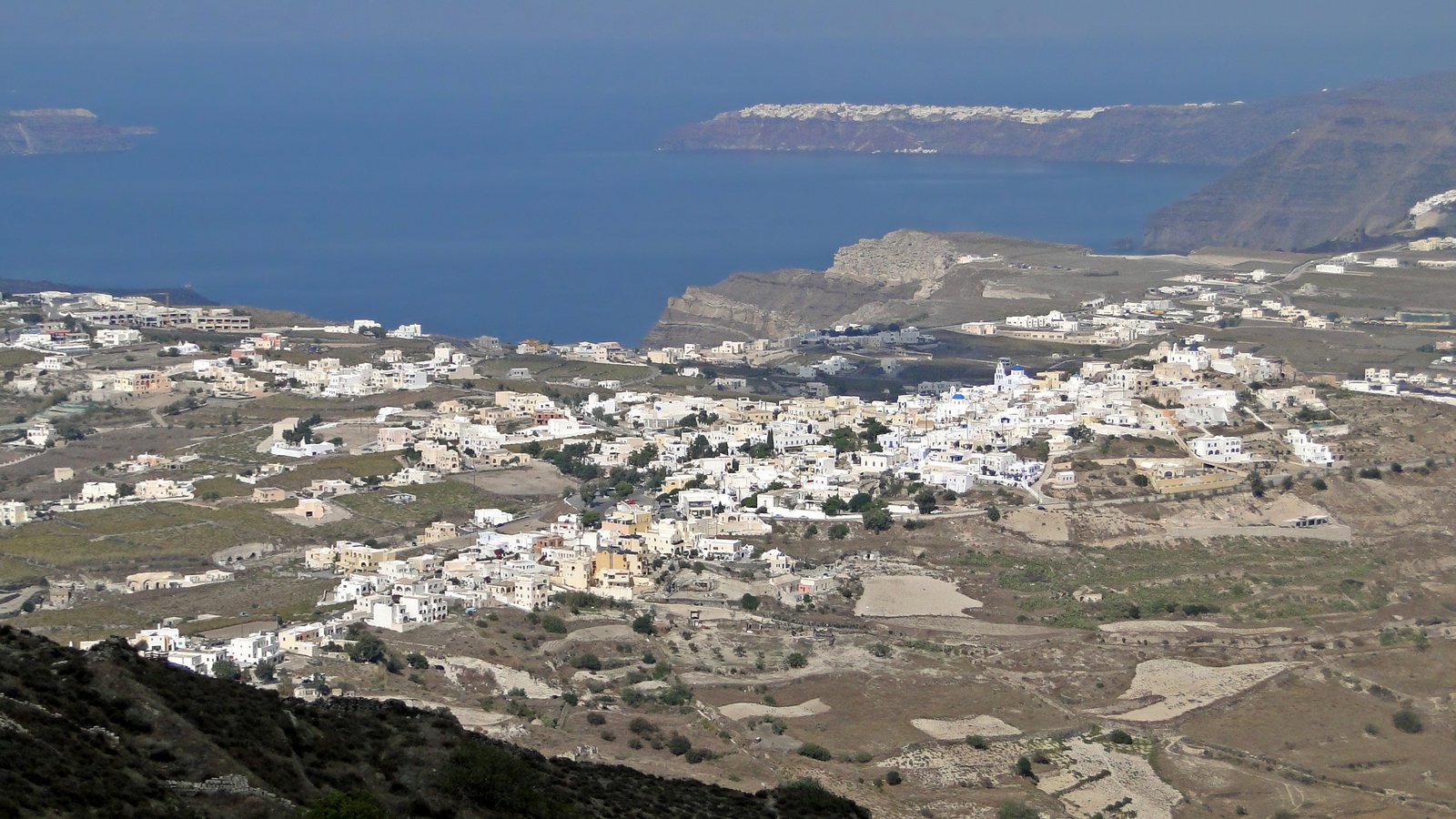 Whitewashed buildings in Pyrgos village, Santorini